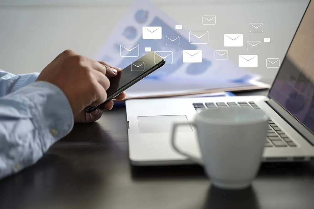 Envianos Un Email Para Darte De Alta Como Mayorista
