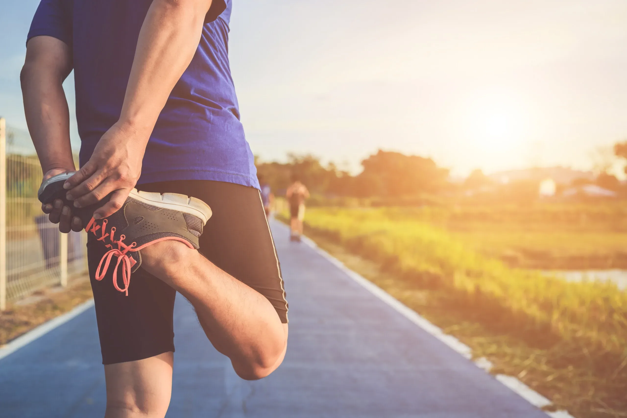 runner r scaled jpg webp Astenia