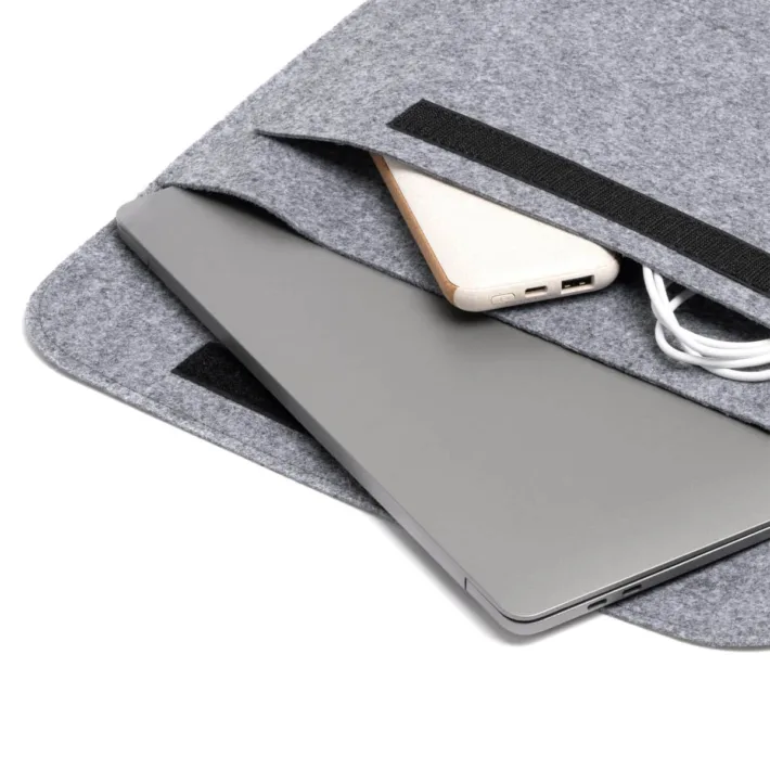 Funda para Portátil de 15″ Fieltro Reciclado RPET Stamina Amber 1141 - Imagen 3